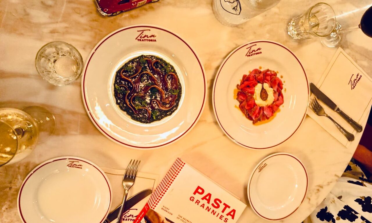 Tina Trattoria est une trattoria italienne à Nice qui célèbre une cuisine populaire, généreuse et authentique, teintée d’influences argentines (tablée)