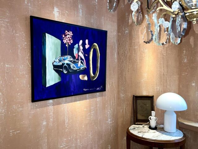 Avec Unlimited Art Space, le restaurant Renée a entamé une collaboration artistique qui transforme sa Secret Room en galerie. La première exposition présente les peintures symbolistes de l’artiste ukrainien Yevhen Klymenco jusqu’au 30 janvier 2025.#exposition #peinture #secretroom #nice #promenadedesanglais
